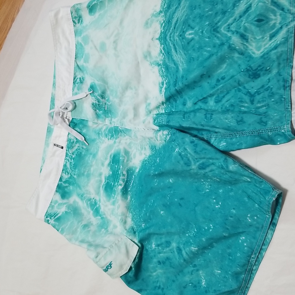 NWOT men's size 40 swim trunks RS surf